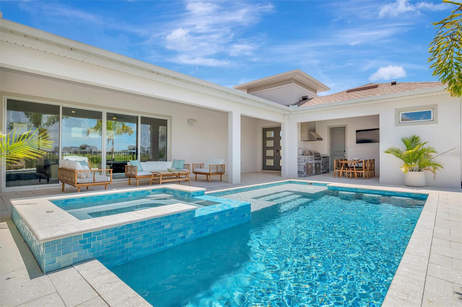 Listing photo id 28 for 10391 Torchwood Sea Way