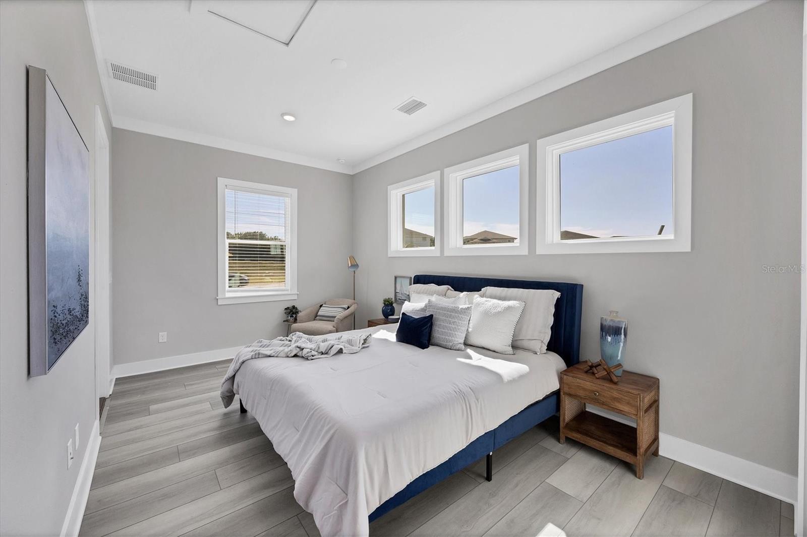 Listing photo id 36 for 10391 Torchwood Sea Way