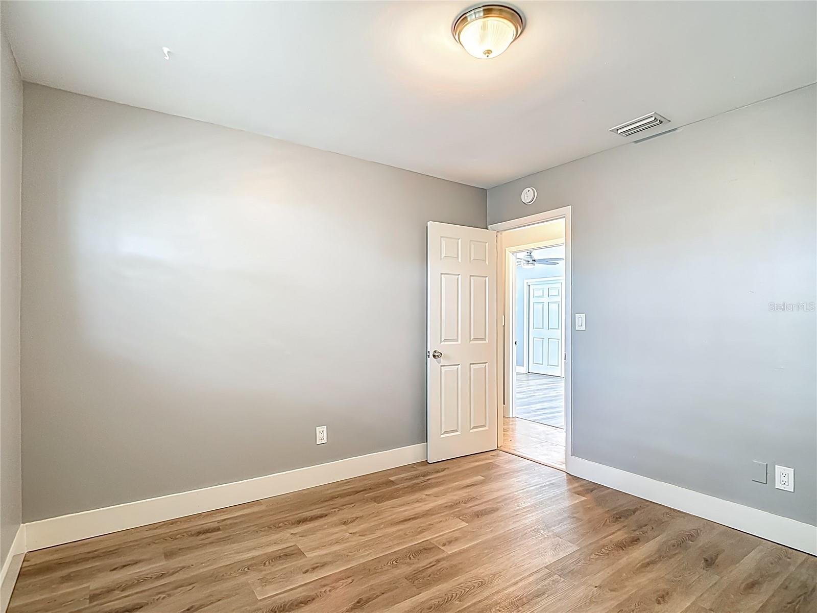 Image 33 of 68 For 10701 Donbrese Avenue
