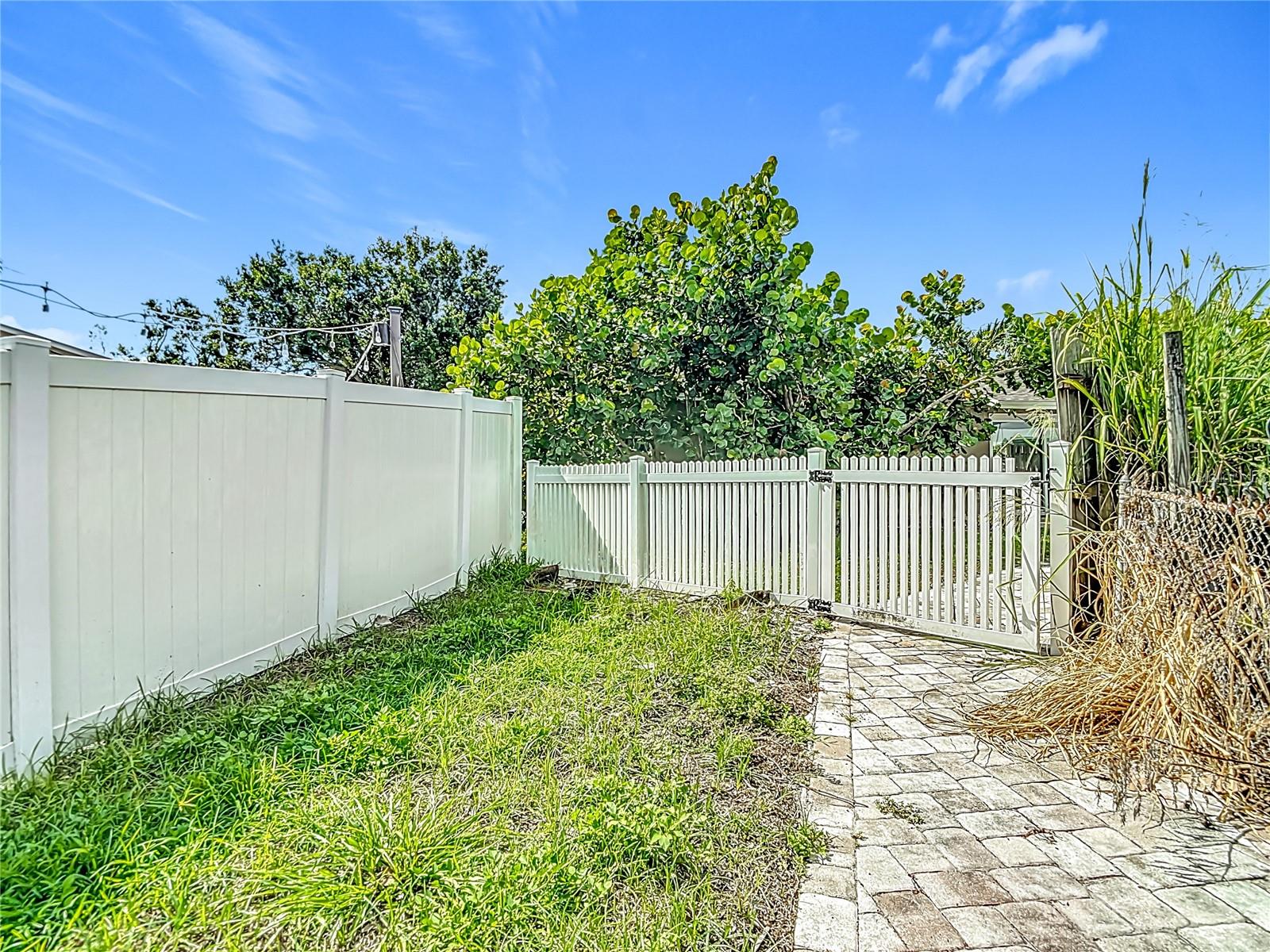 Image 60 of 68 For 10701 Donbrese Avenue