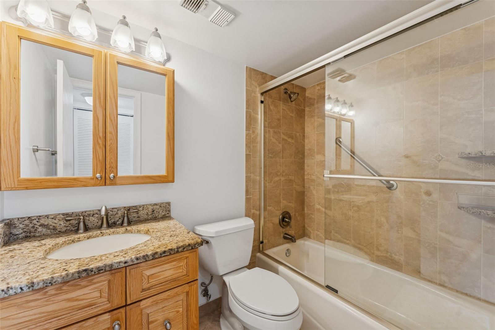 Image 19 of 34 For 6158 Palma Del Mar Sw 406
