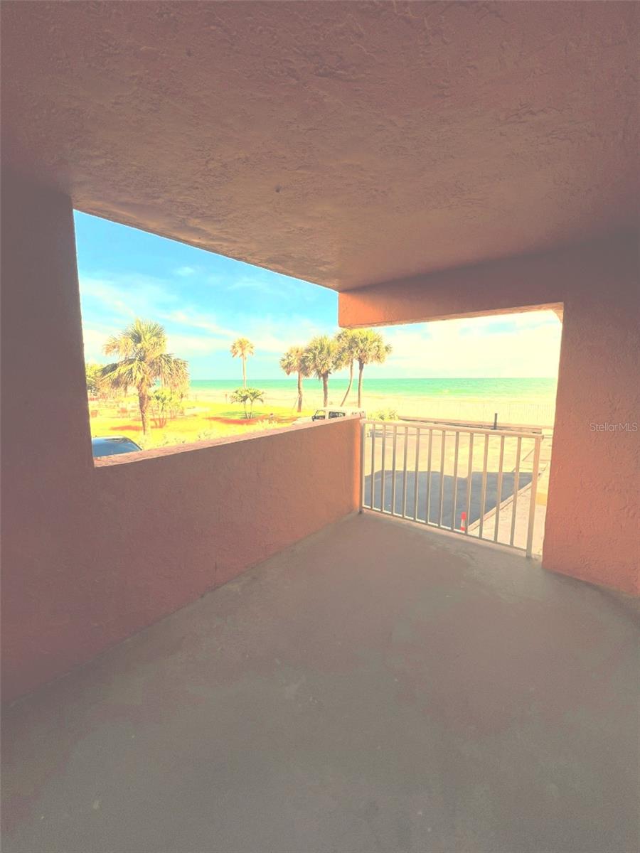 Image 15 of 20 For 16308 Gulf Boulevard 103