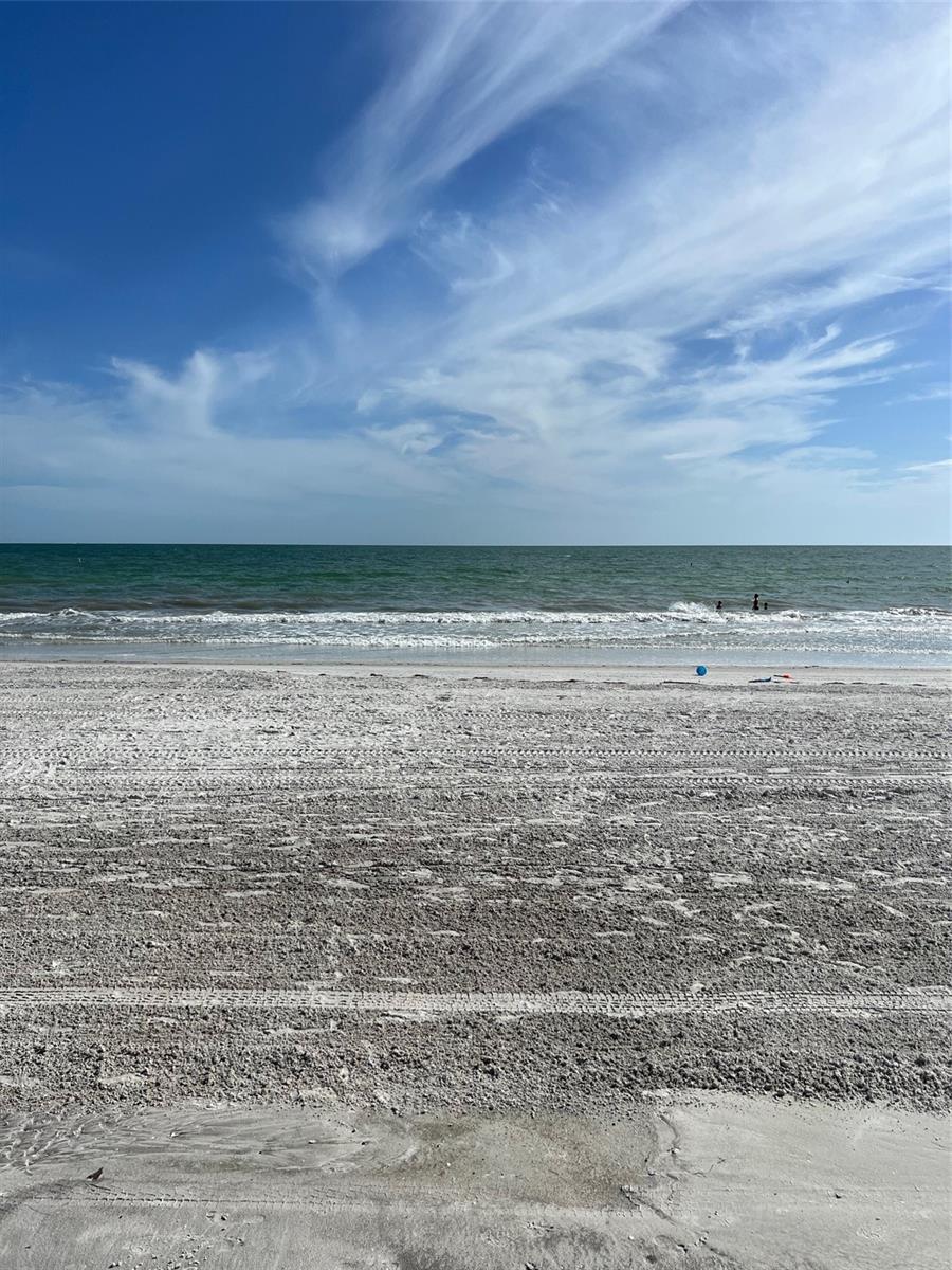 Image 17 of 20 For 16308 Gulf Boulevard 103
