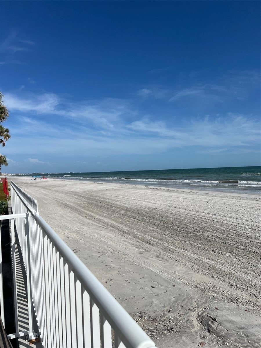 Image 18 of 20 For 16308 Gulf Boulevard 103
