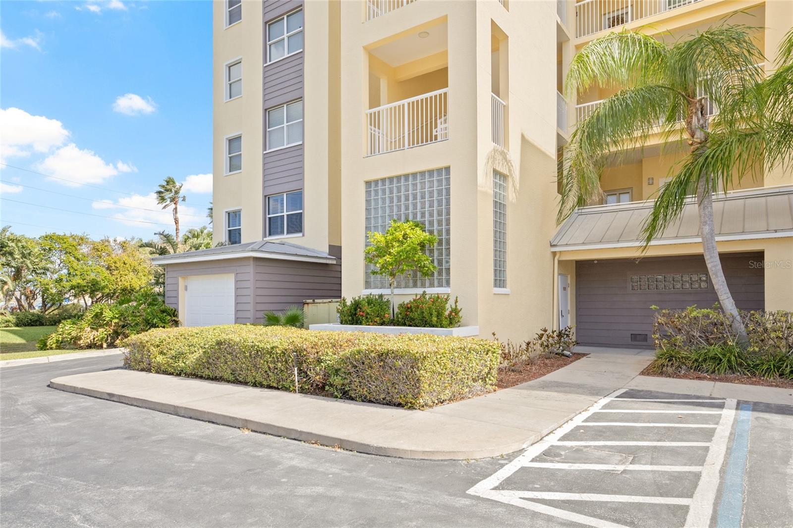 Image 11 of 57 For 423 150th Avenue 1201