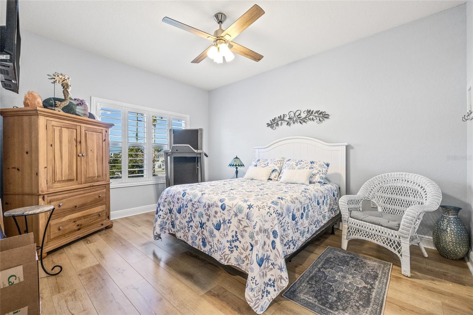 Image 36 of 57 For 423 150th Avenue 1201