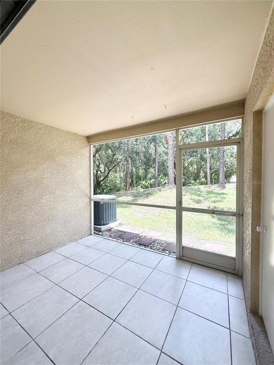 Image 9 of 14 For 8556 Hunters Key Circle