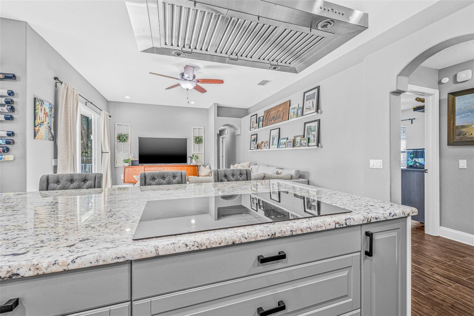 Image 10 of 47 For 25252 Conestoga Drive