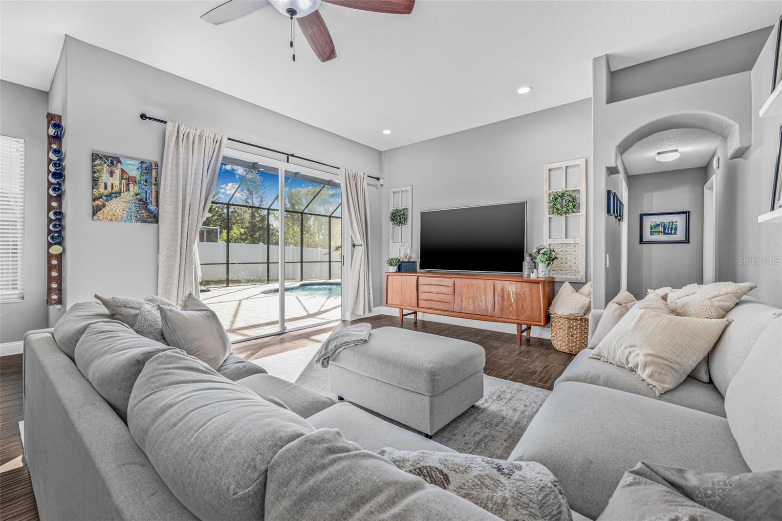 Image 22 of 47 For 25252 Conestoga Drive