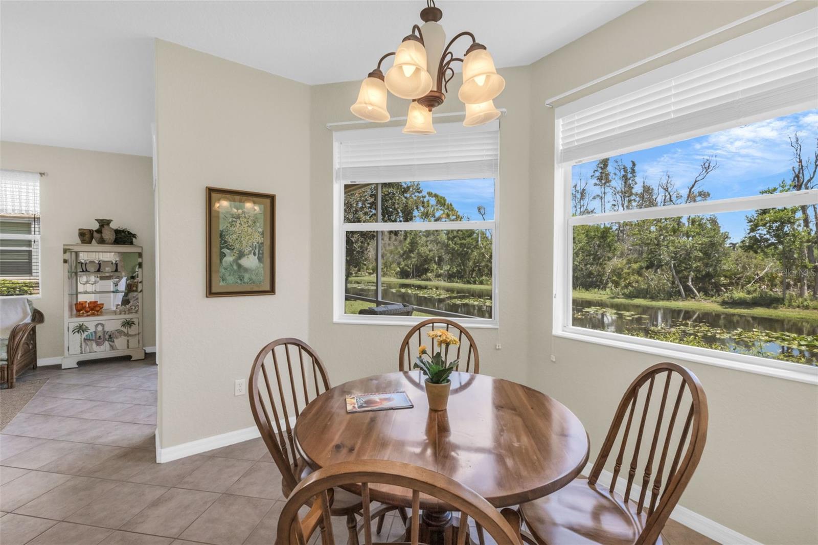 Image 11 of 51 For 4430 Corso Venetia Boulevard A11