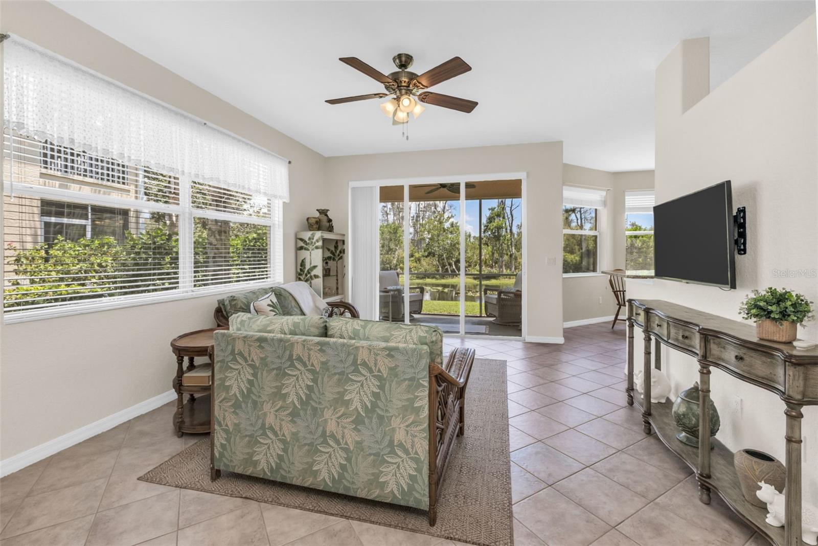 Image 6 of 51 For 4430 Corso Venetia Boulevard A11