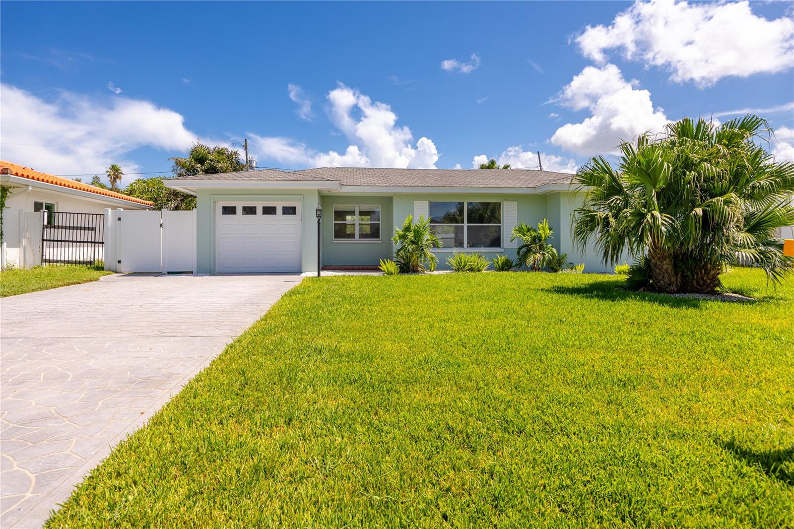 Details for 123 9th Street, BELLEAIR BEACH, FL 33786