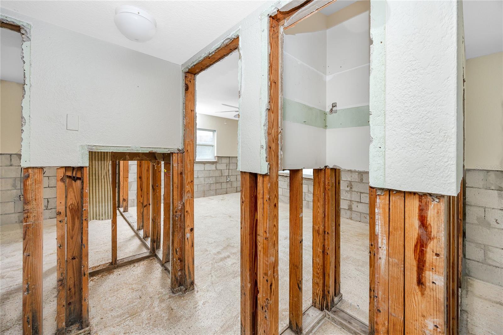 Image 18 of 45 For 123 9th Street