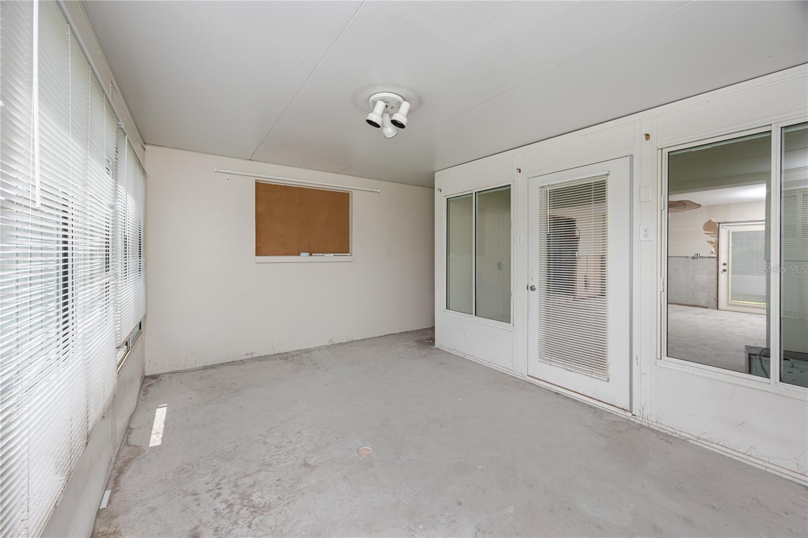 Image 33 of 45 For 123 9th Street