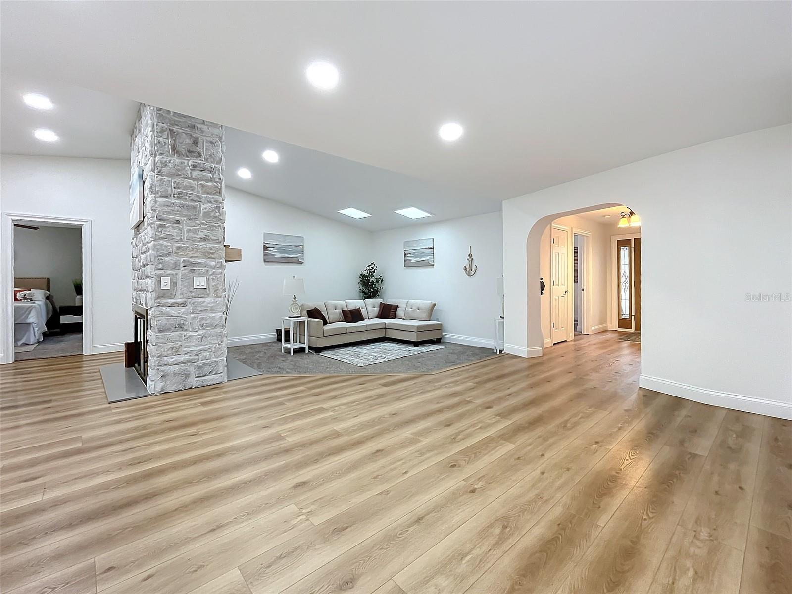 Image 15 of 71 For 3005 Enisglen Drive