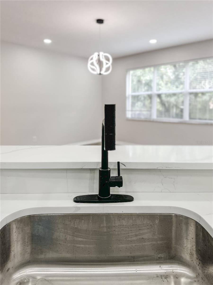 Image 20 of 75 For 7322 Bridgeview Drive