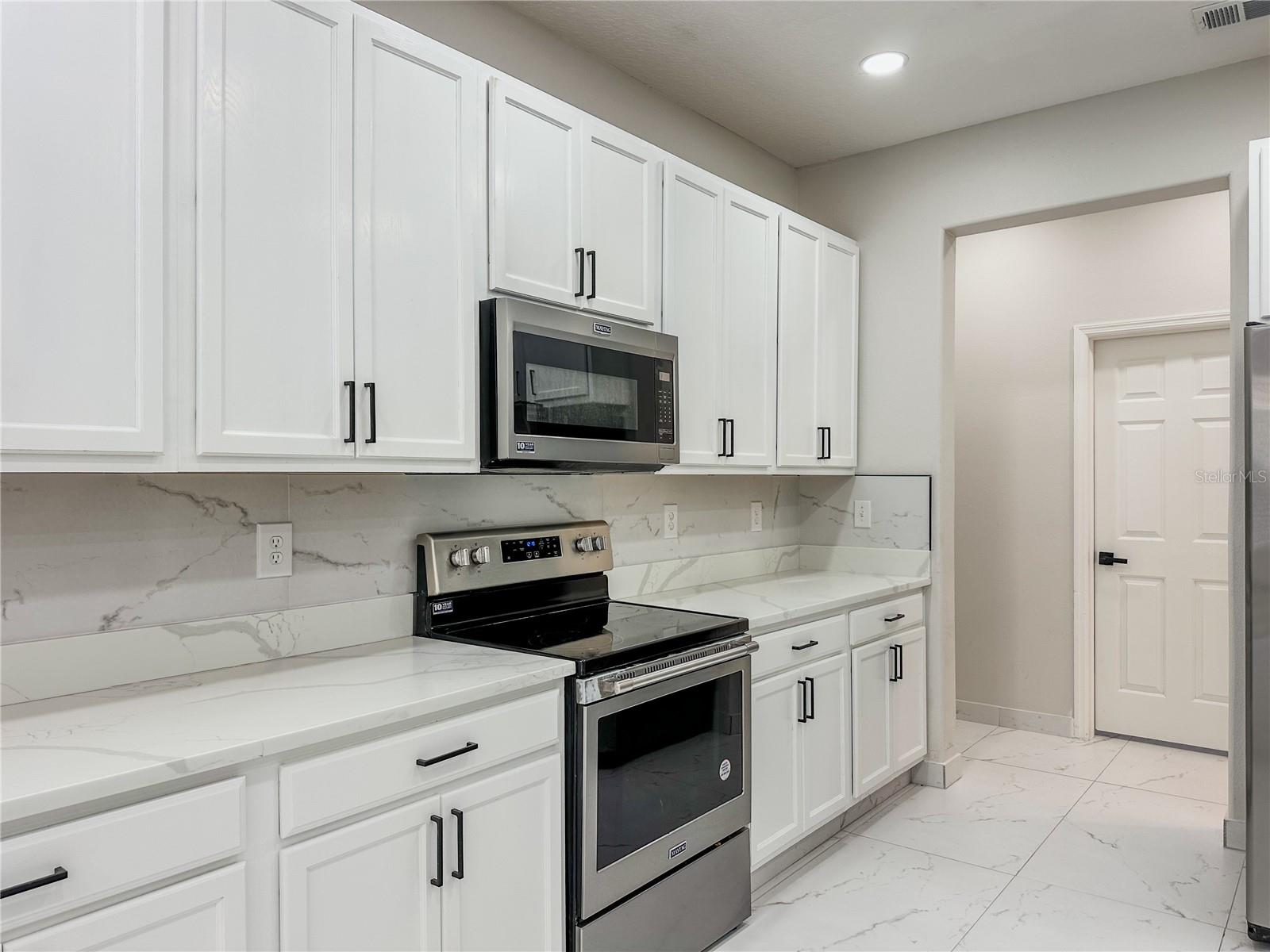 Image 22 of 75 For 7322 Bridgeview Drive