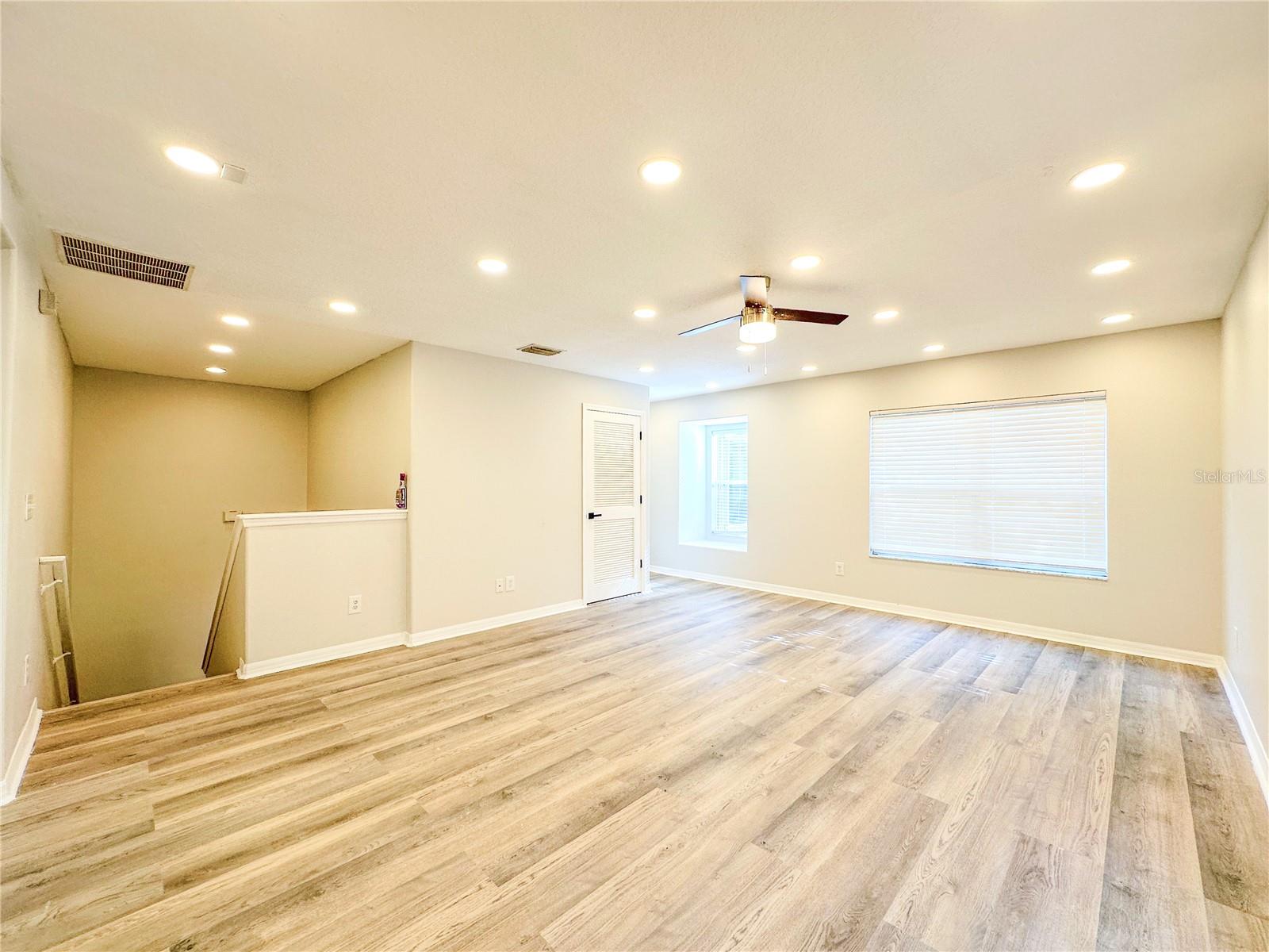 Image 28 of 75 For 7322 Bridgeview Drive