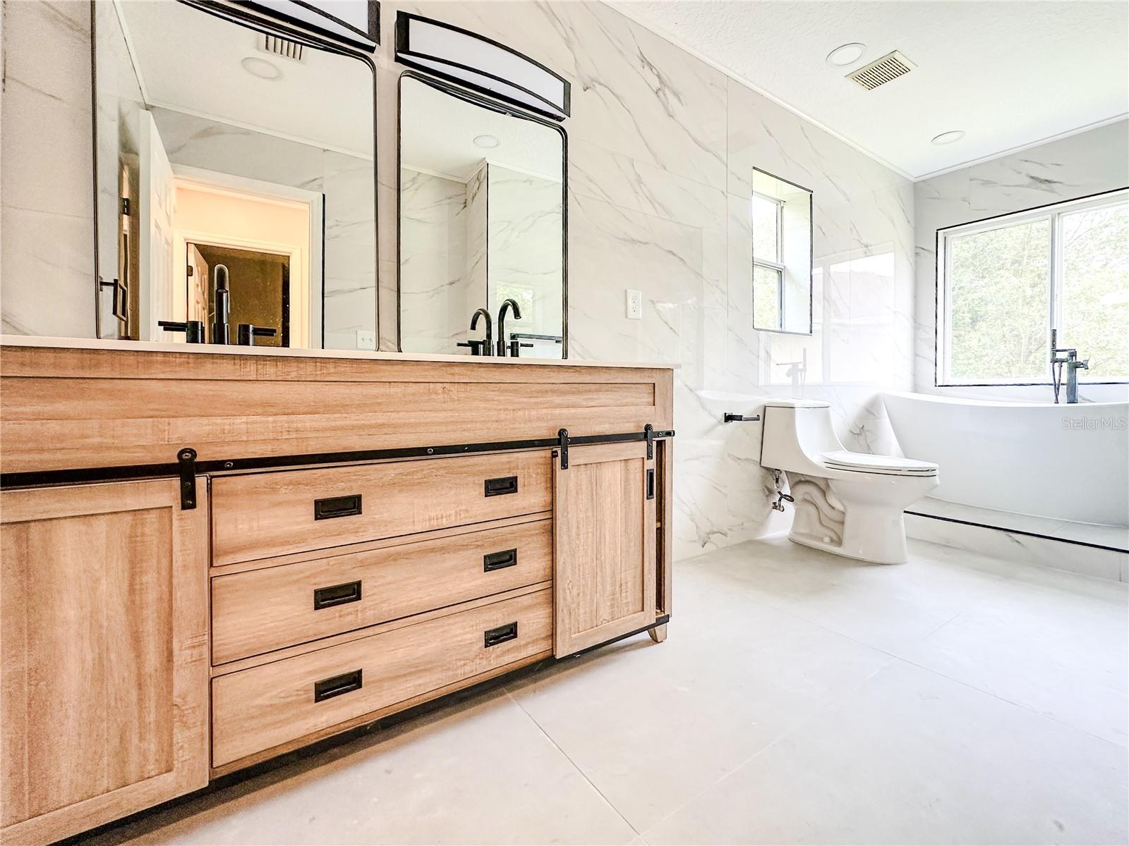 Image 32 of 75 For 7322 Bridgeview Drive