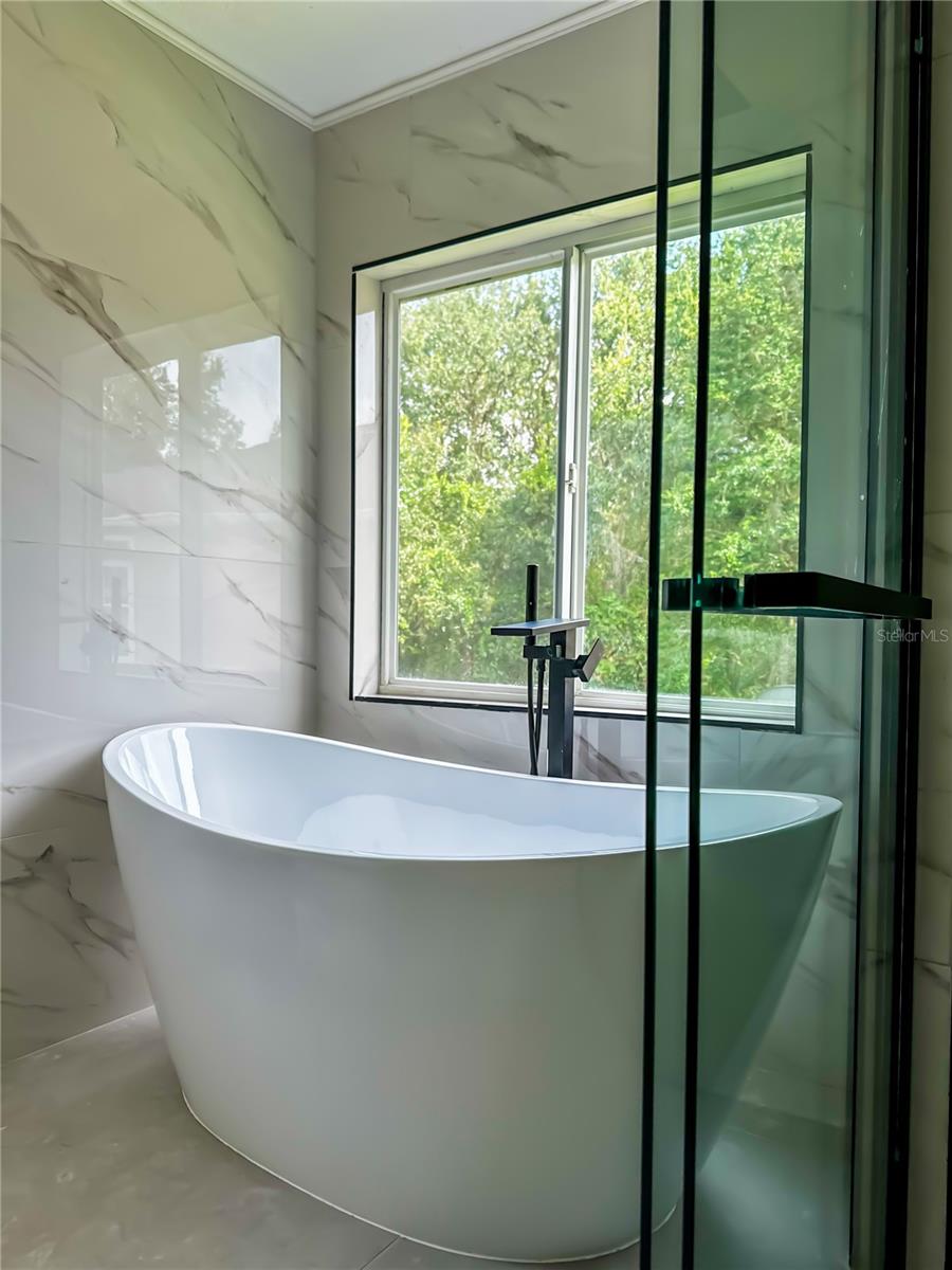 Image 35 of 75 For 7322 Bridgeview Drive