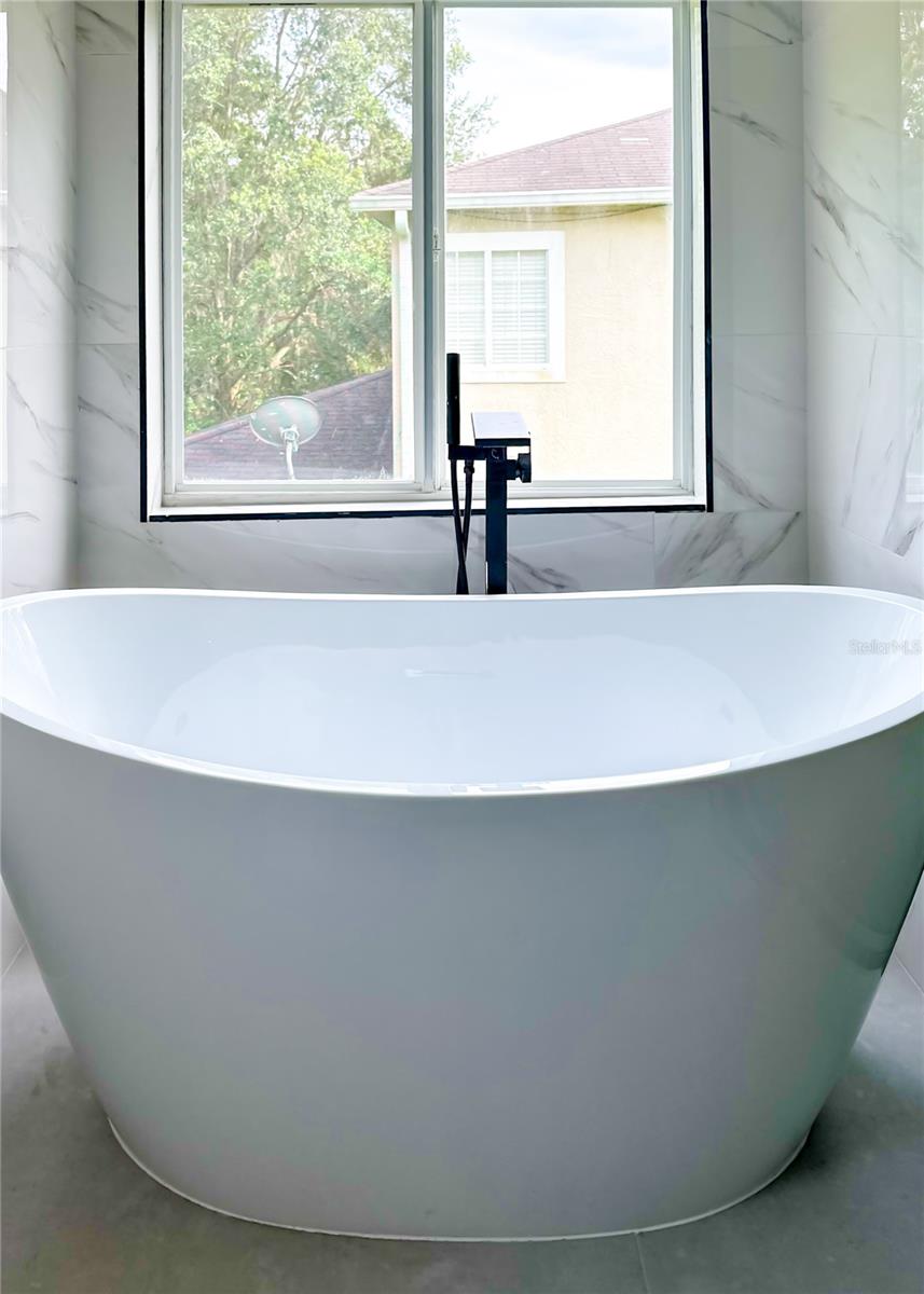 Image 37 of 75 For 7322 Bridgeview Drive