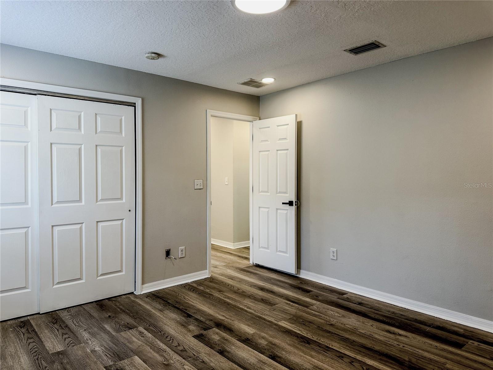 Image 43 of 75 For 7322 Bridgeview Drive