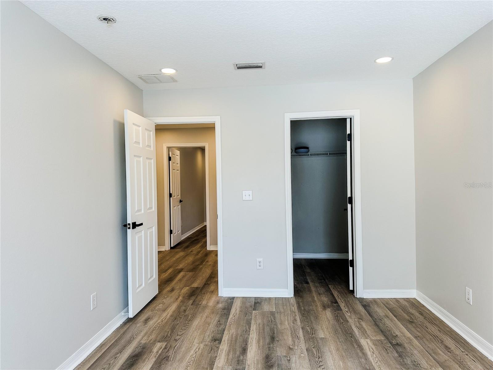 Image 45 of 75 For 7322 Bridgeview Drive