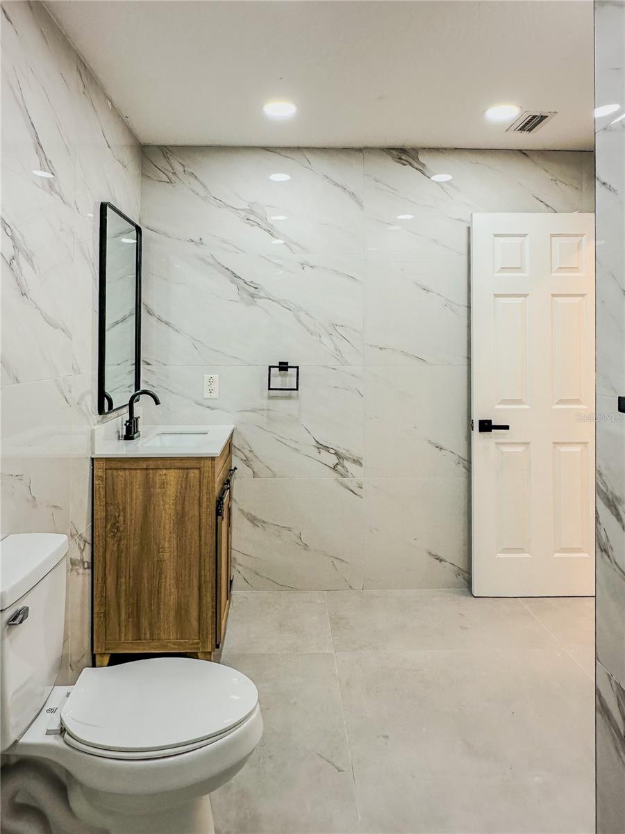 Image 50 of 75 For 7322 Bridgeview Drive