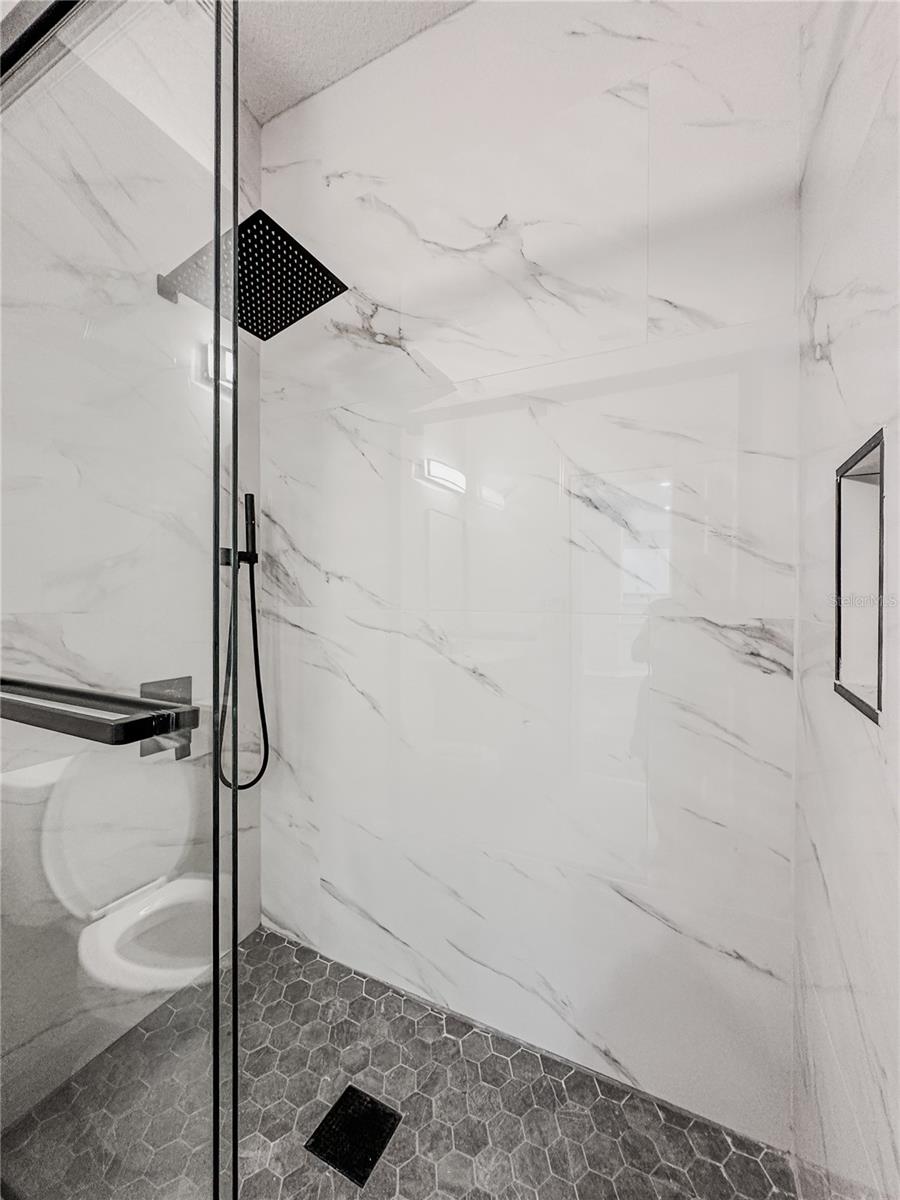 Image 63 of 75 For 7322 Bridgeview Drive