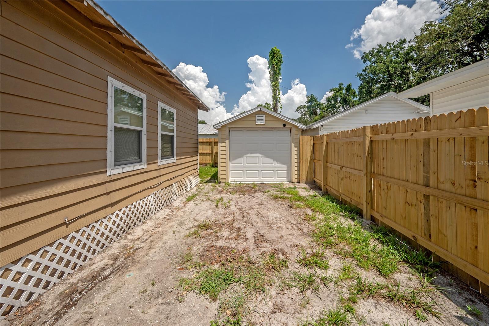 Image 27 of 28 For 1302 Louisiana Avenue
