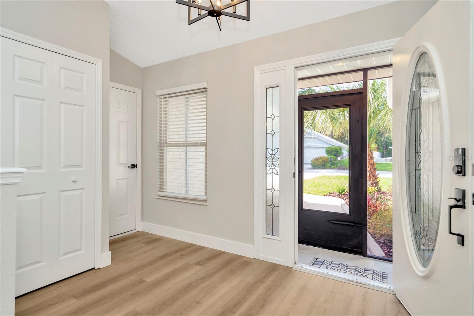 Image 13 of 51 For 10301 Bellwood Avenue
