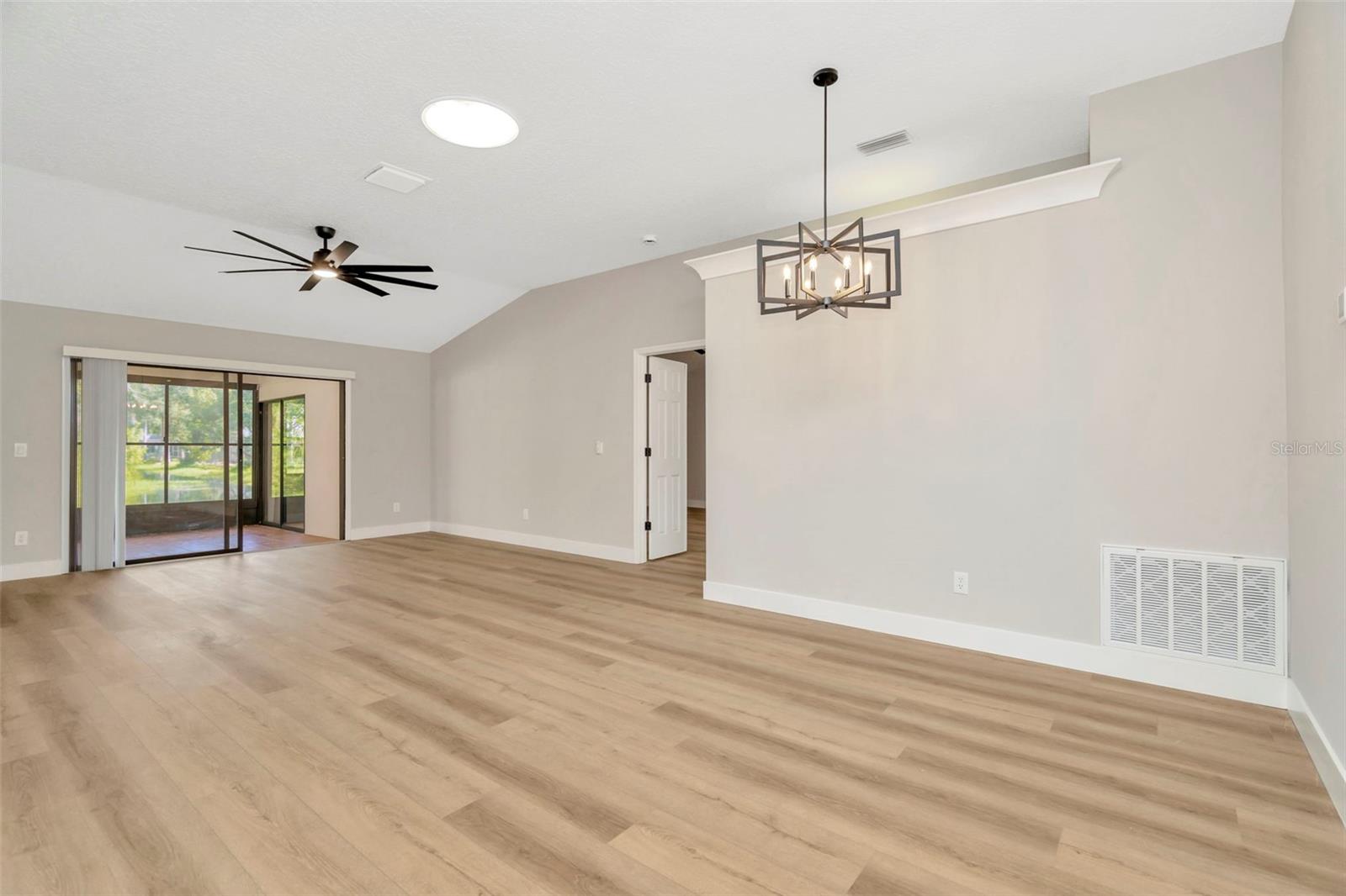 Image 22 of 51 For 10301 Bellwood Avenue