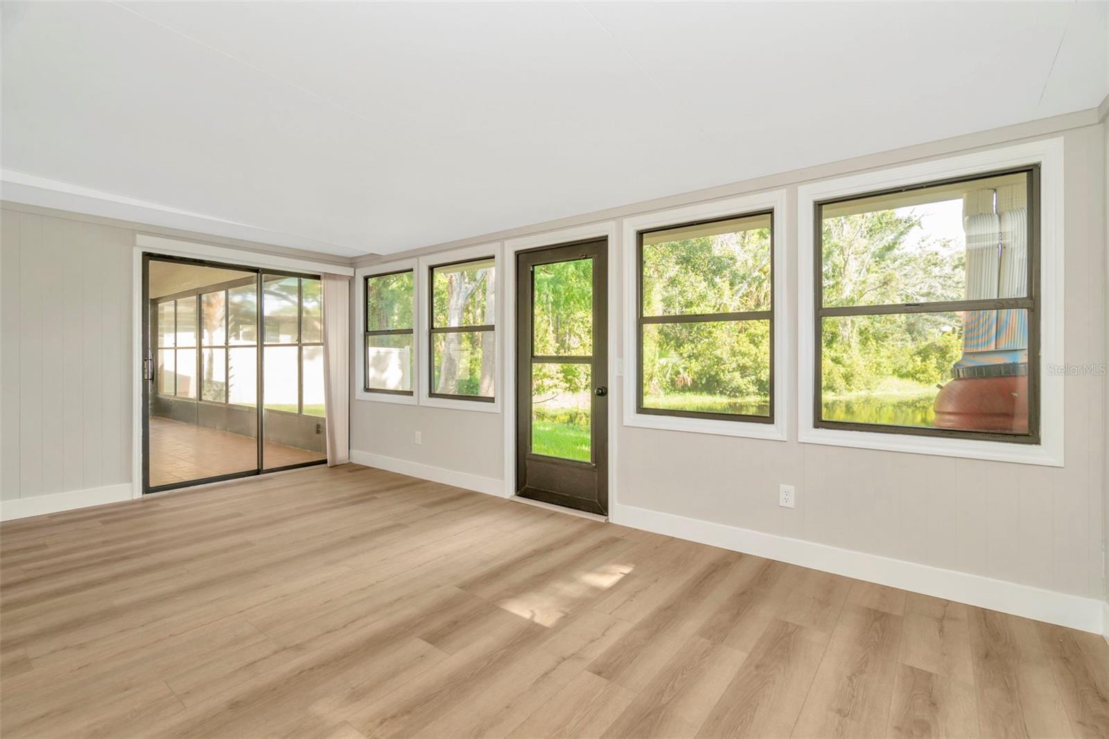 Image 41 of 51 For 10301 Bellwood Avenue