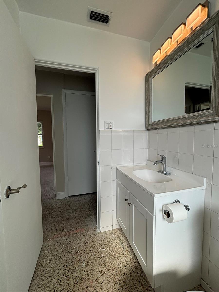 Image 11 of 31 For 4743 Lake Charles Drive N