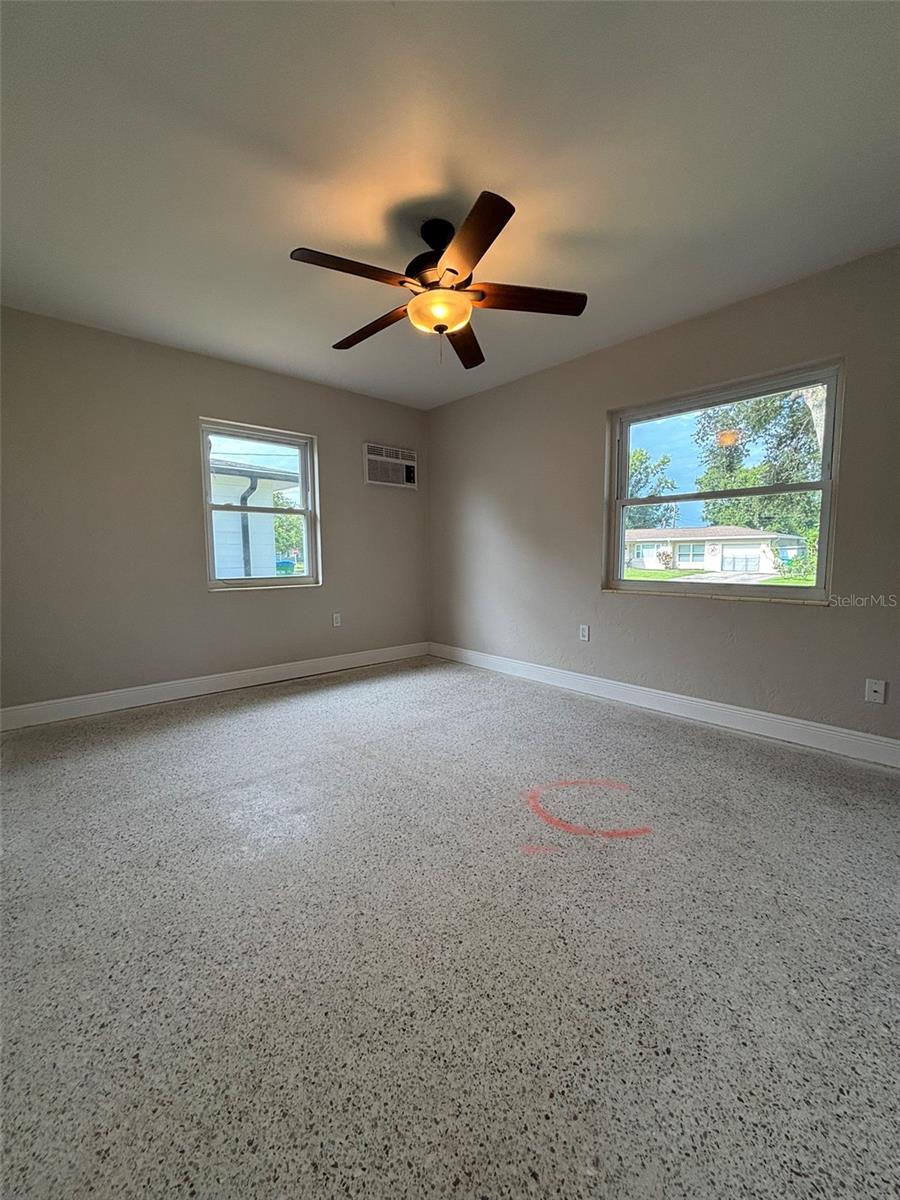 Image 14 of 31 For 4743 Lake Charles Drive N