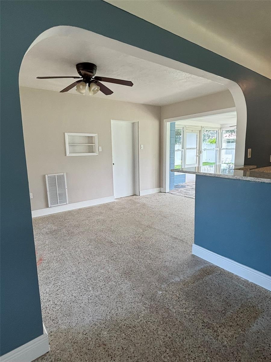 Image 16 of 31 For 4743 Lake Charles Drive N