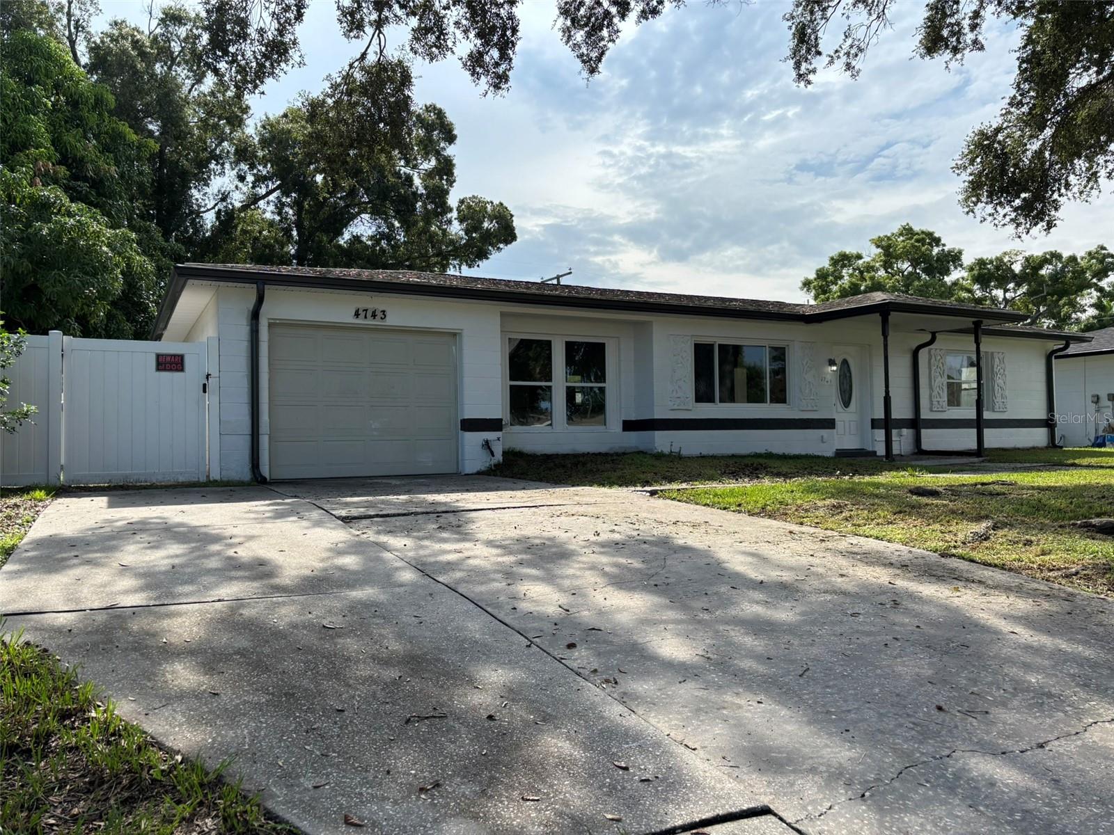 Image 2 of 31 For 4743 Lake Charles Drive N