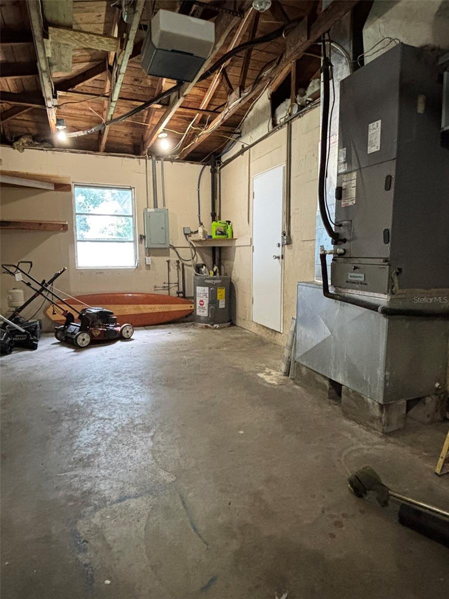 Image 21 of 31 For 4743 Lake Charles Drive N
