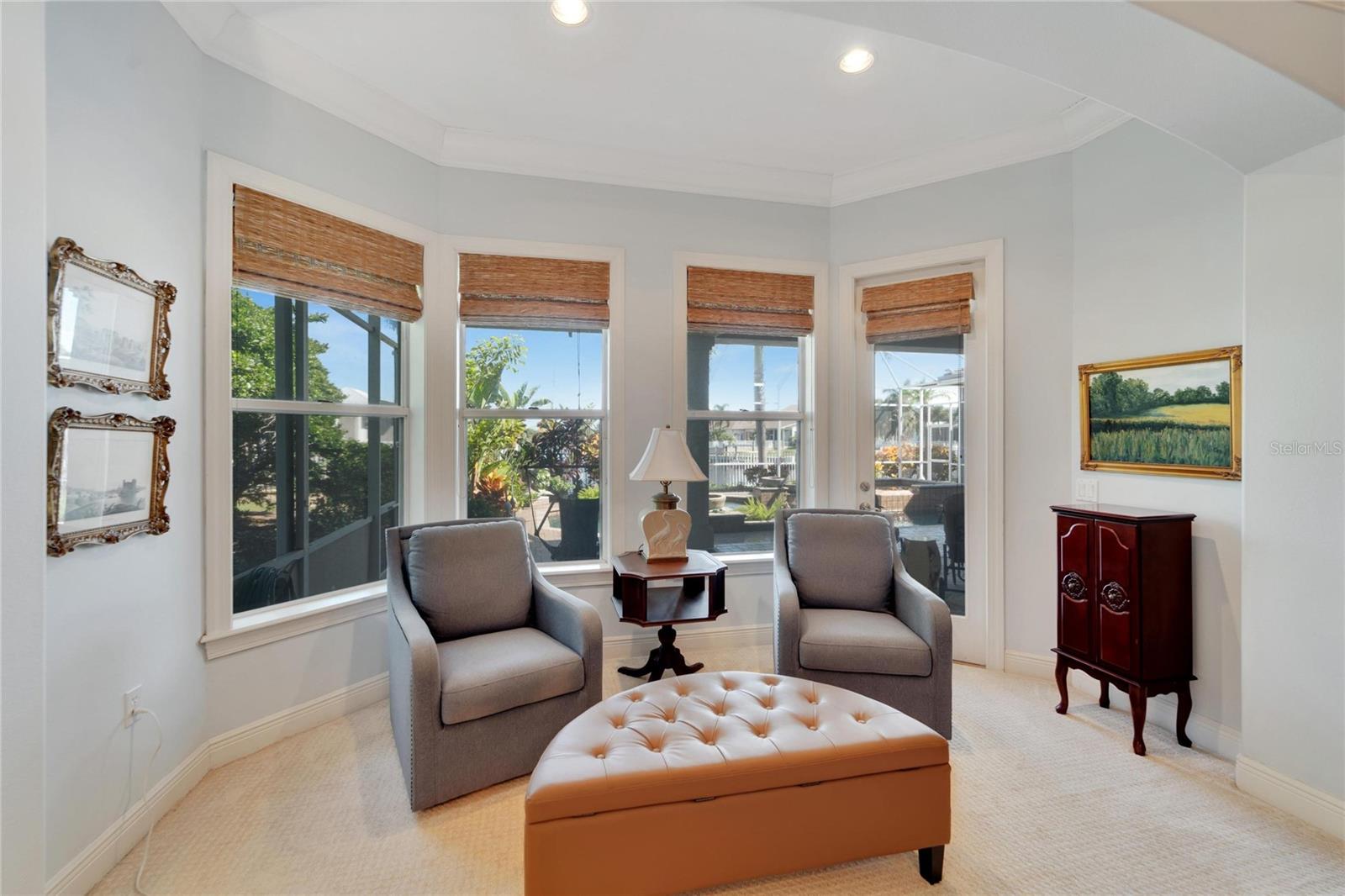 Image 14 of 92 For 517 Mirabay Boulevard