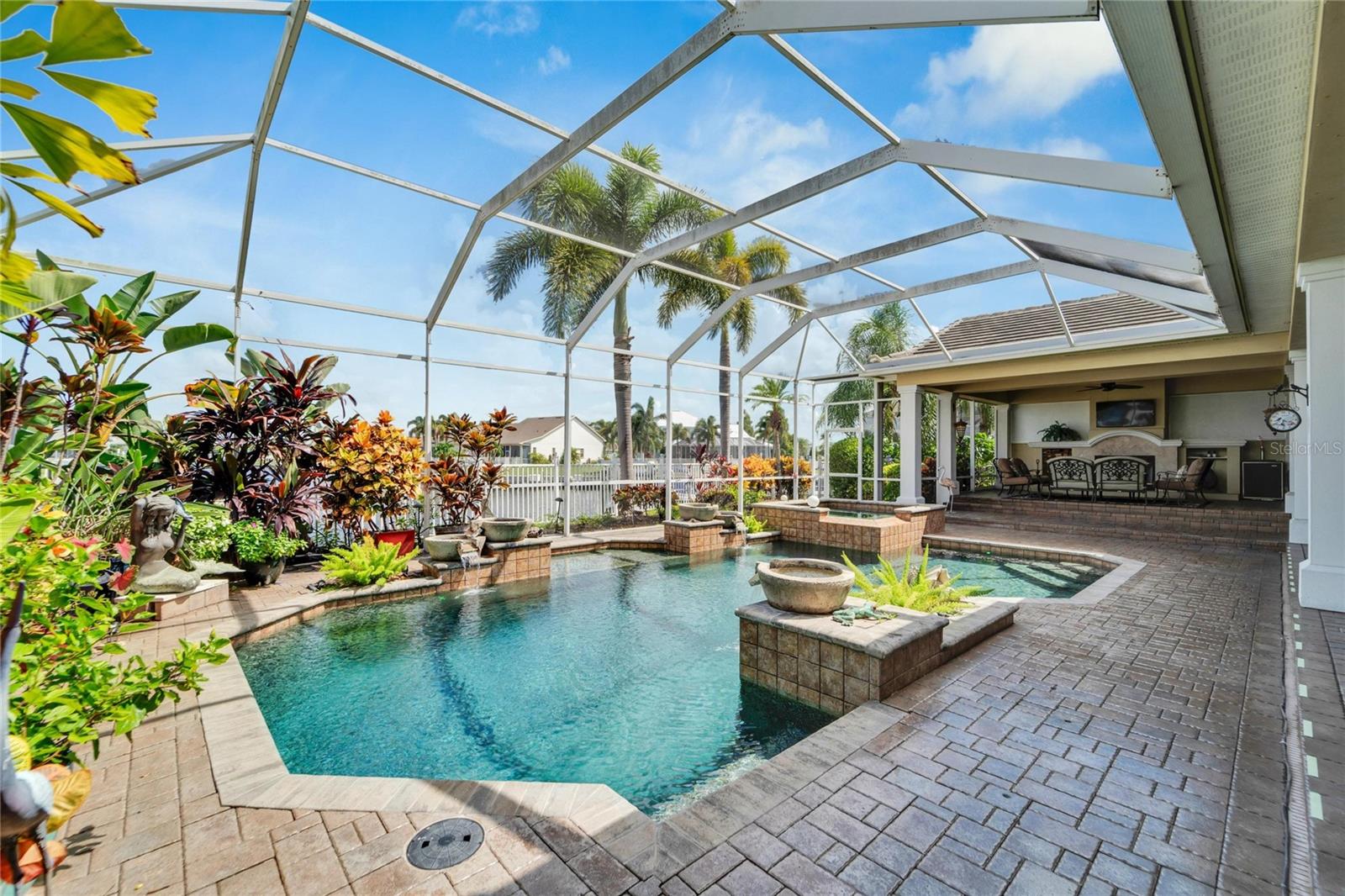 Image 63 of 92 For 517 Mirabay Boulevard