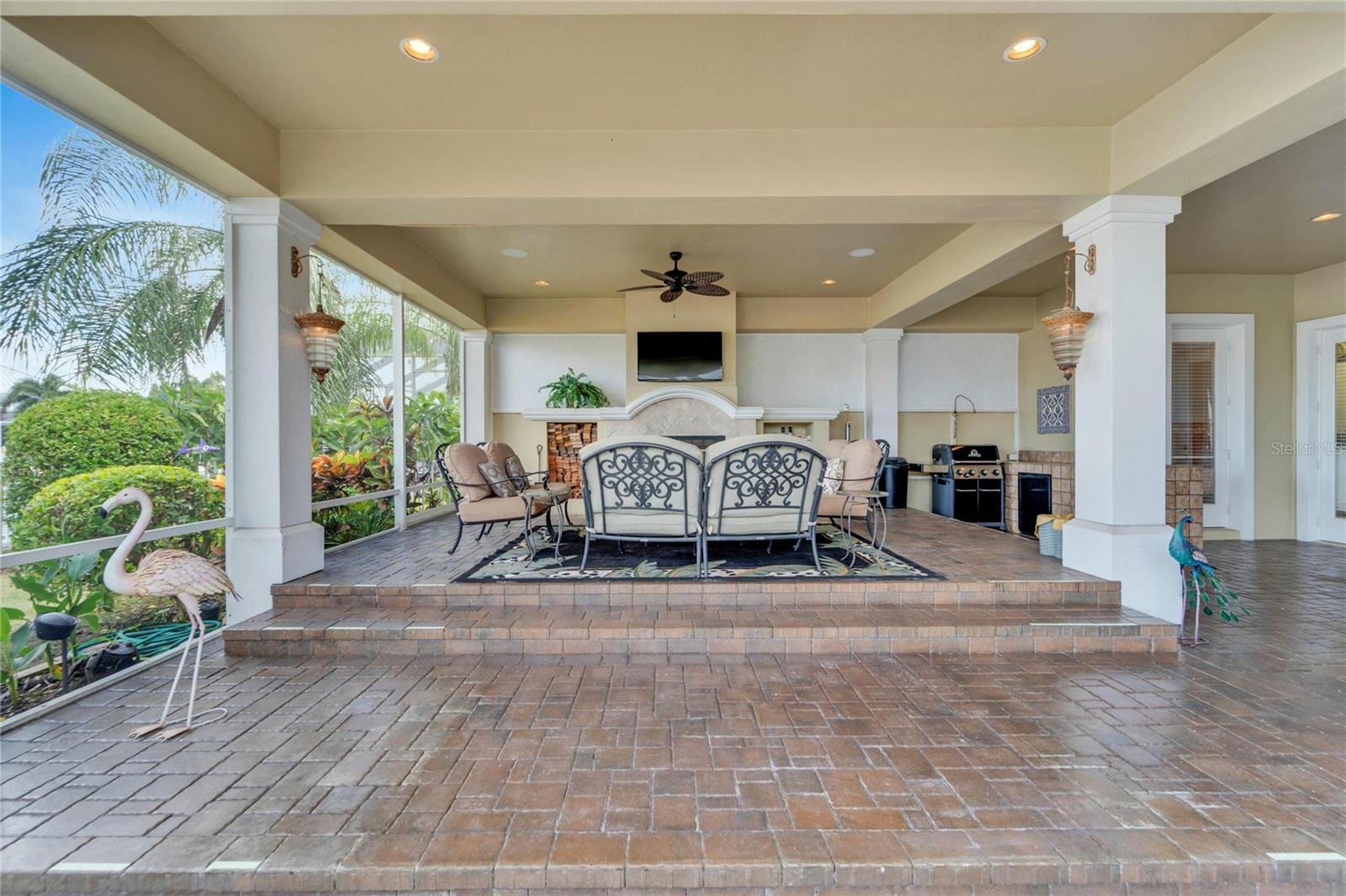 Image 66 of 92 For 517 Mirabay Boulevard