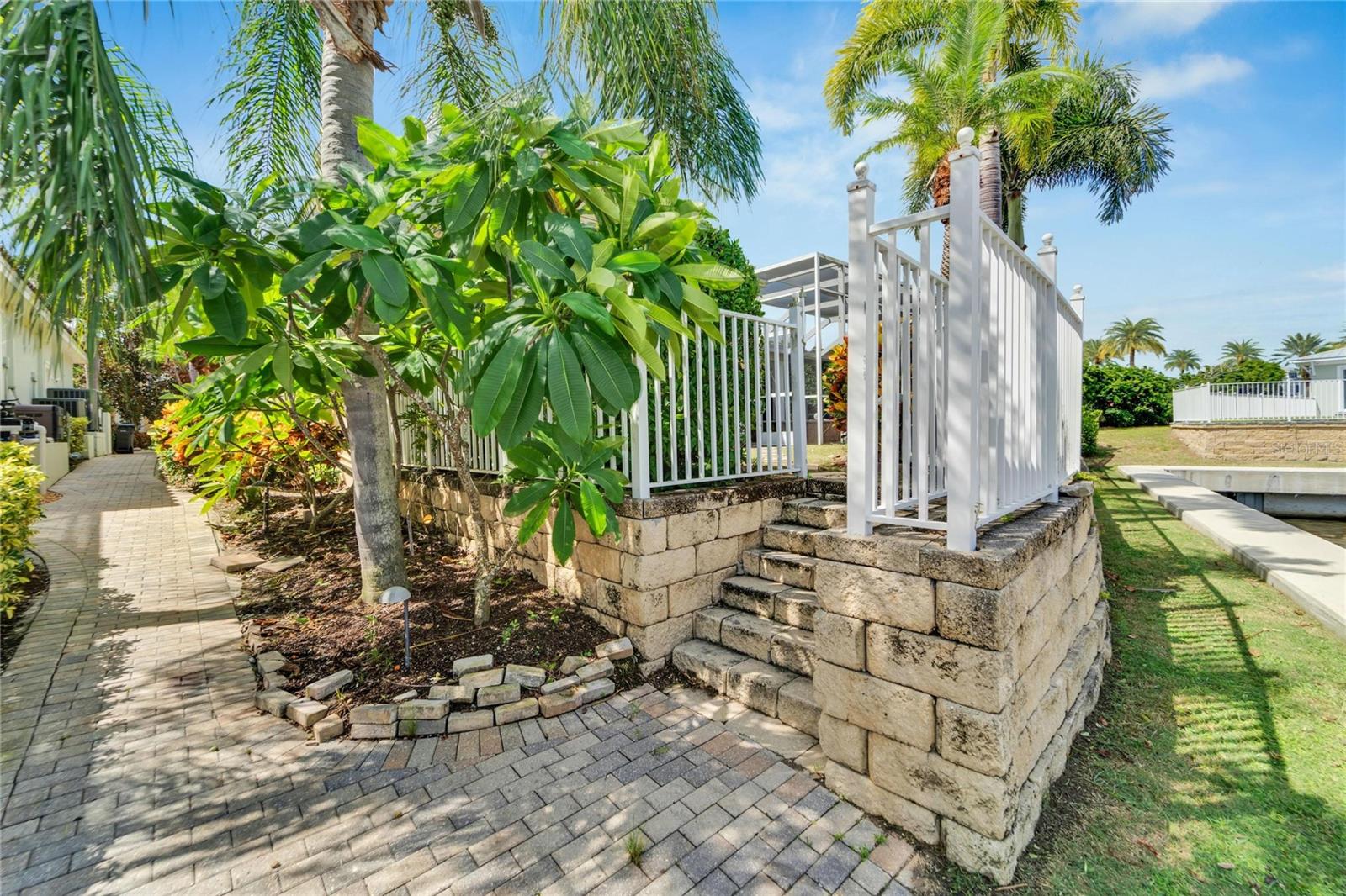 Image 76 of 92 For 517 Mirabay Boulevard