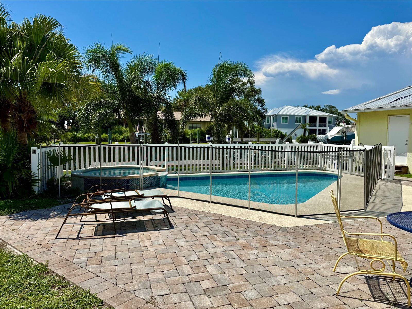 Image 10 of 56 For 5207 Palmetto Point Drive