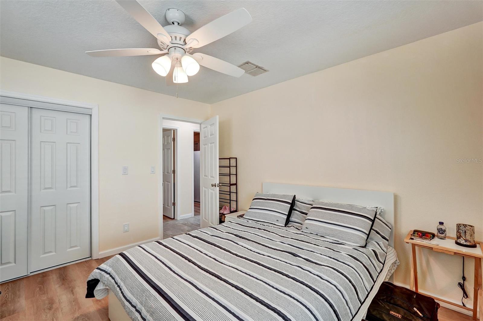 Image 31 of 56 For 5207 Palmetto Point Drive