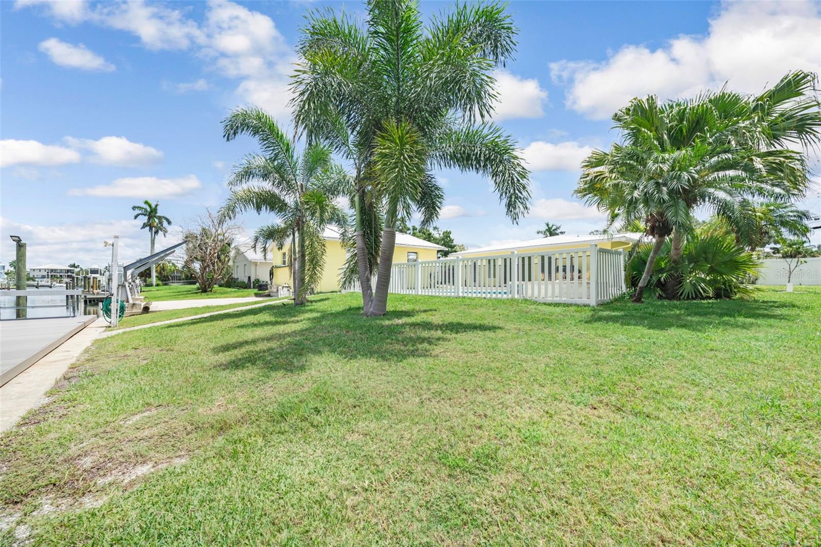 Image 44 of 56 For 5207 Palmetto Point Drive