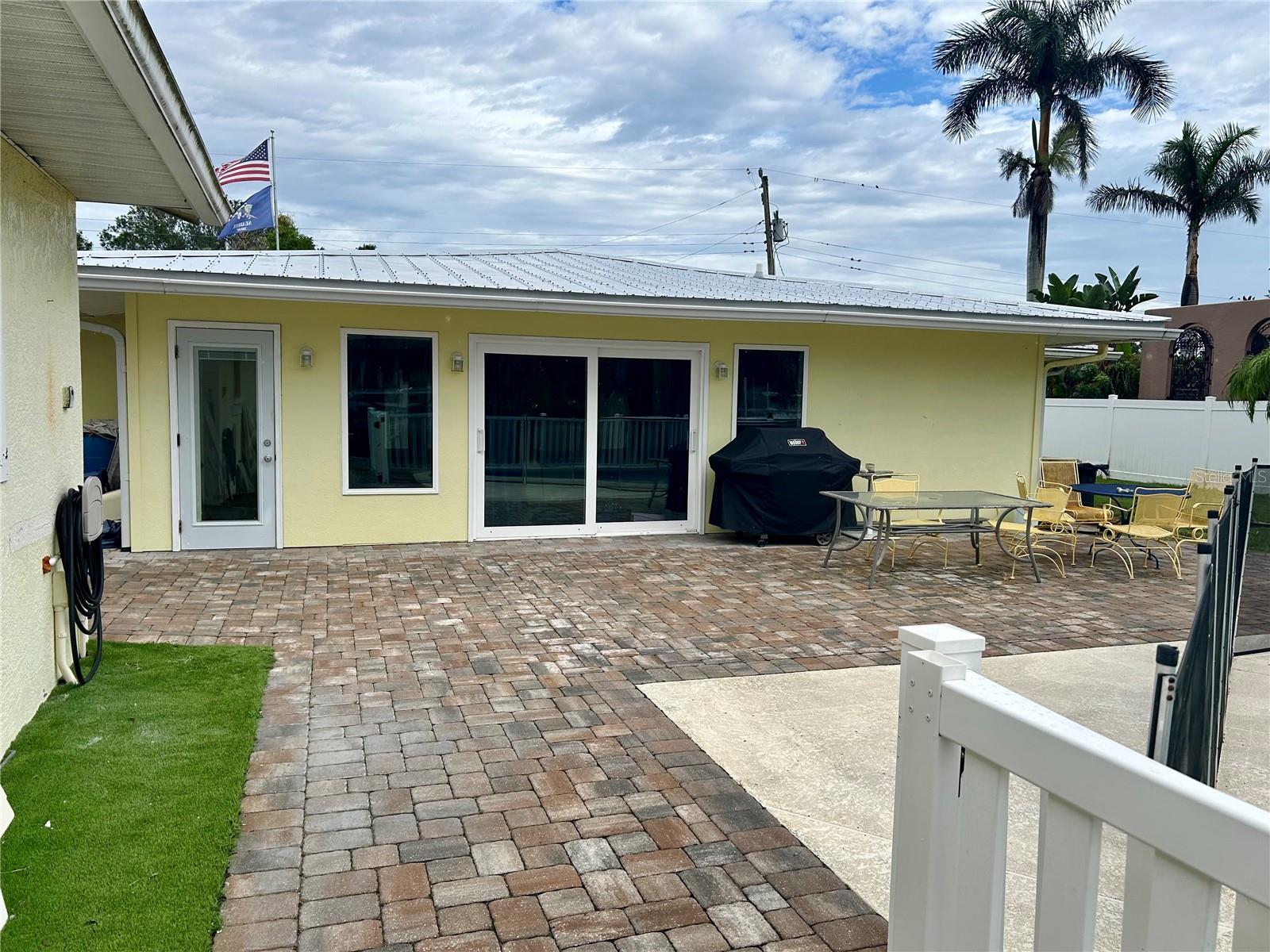 Image 6 of 56 For 5207 Palmetto Point Drive