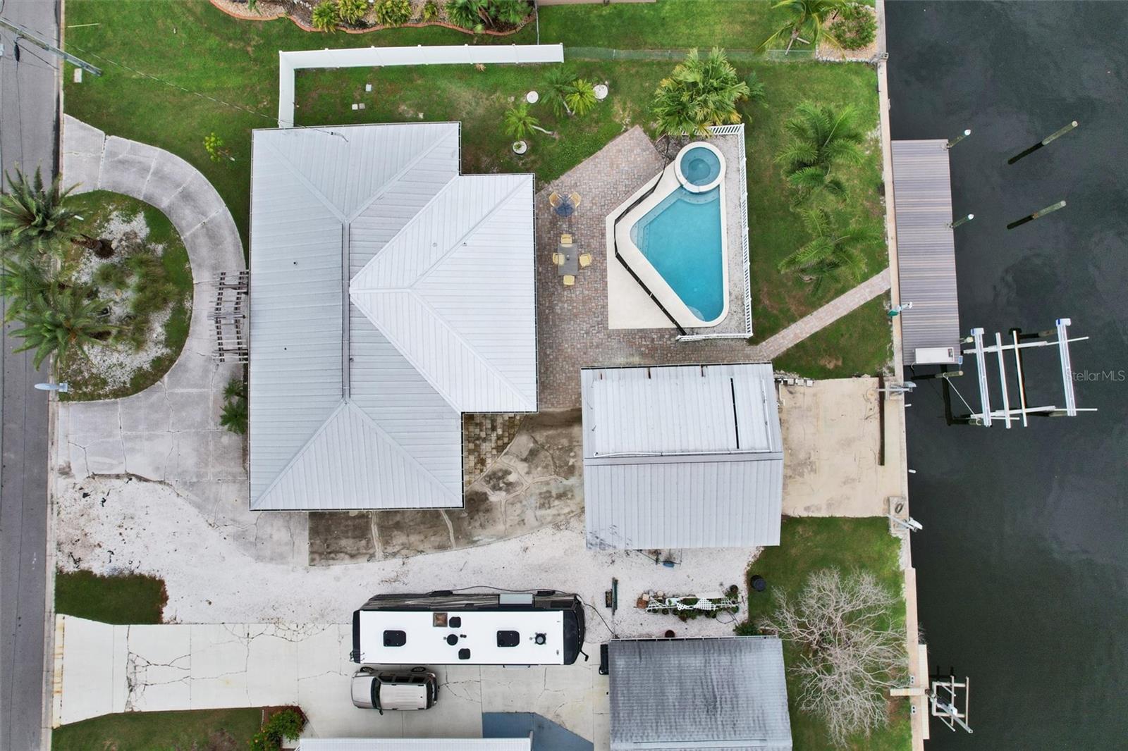 Image 85 of 97 For 5207 Palmetto Point Drive