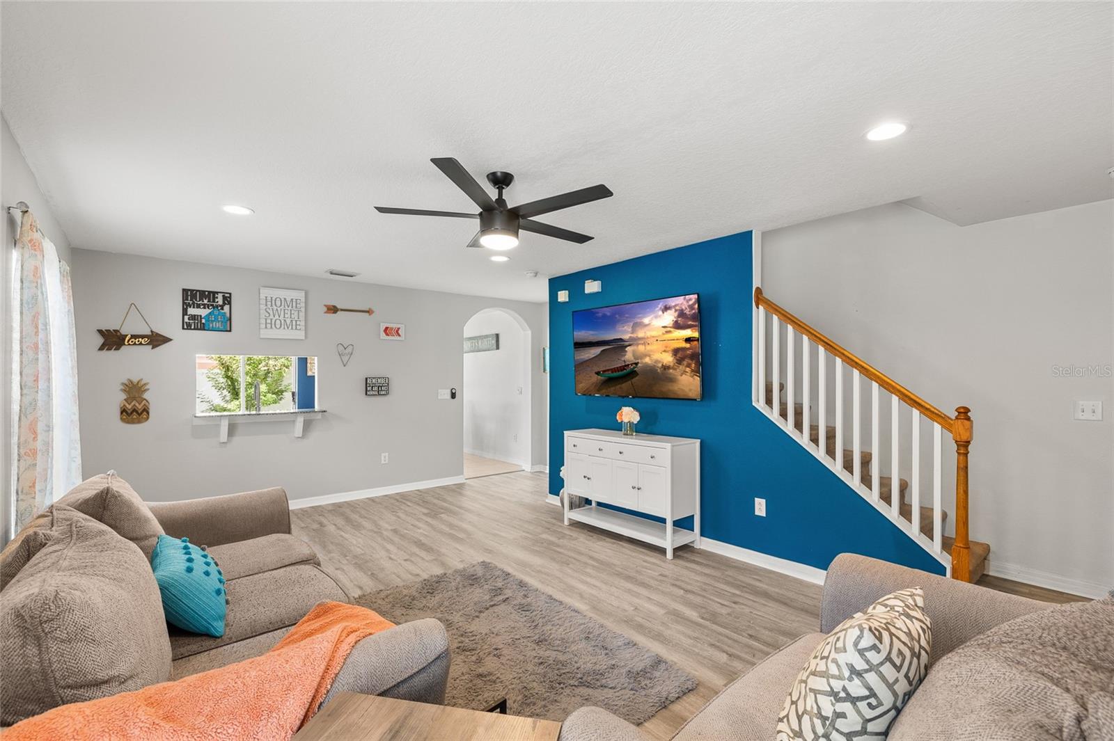 Image 11 of 37 For 25914 Crippen Drive