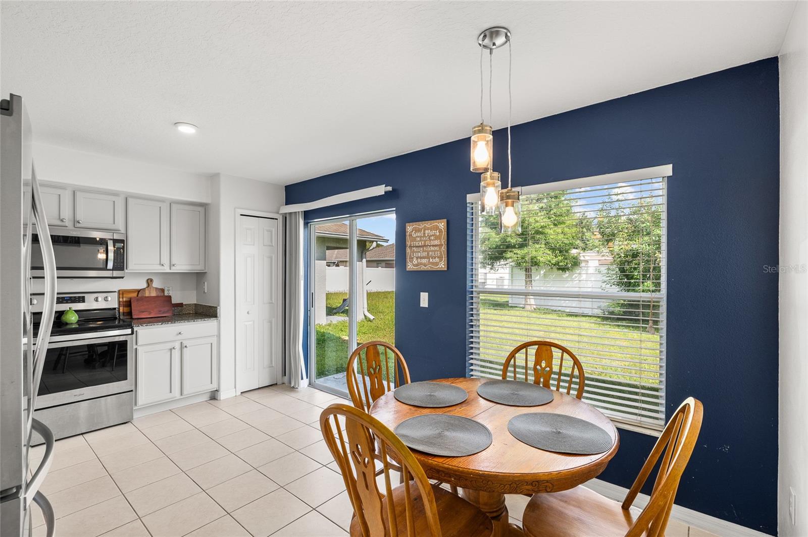 Image 14 of 37 For 25914 Crippen Drive