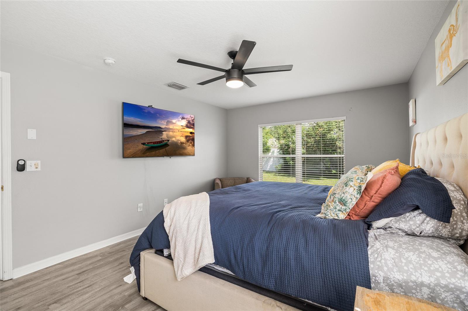 Image 19 of 37 For 25914 Crippen Drive